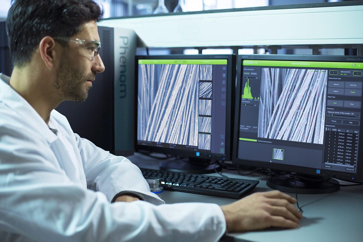 Comparing SEM & TEM – Understanding the Pros and Cons