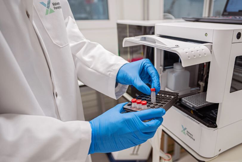 Microtitre plates and sample loading